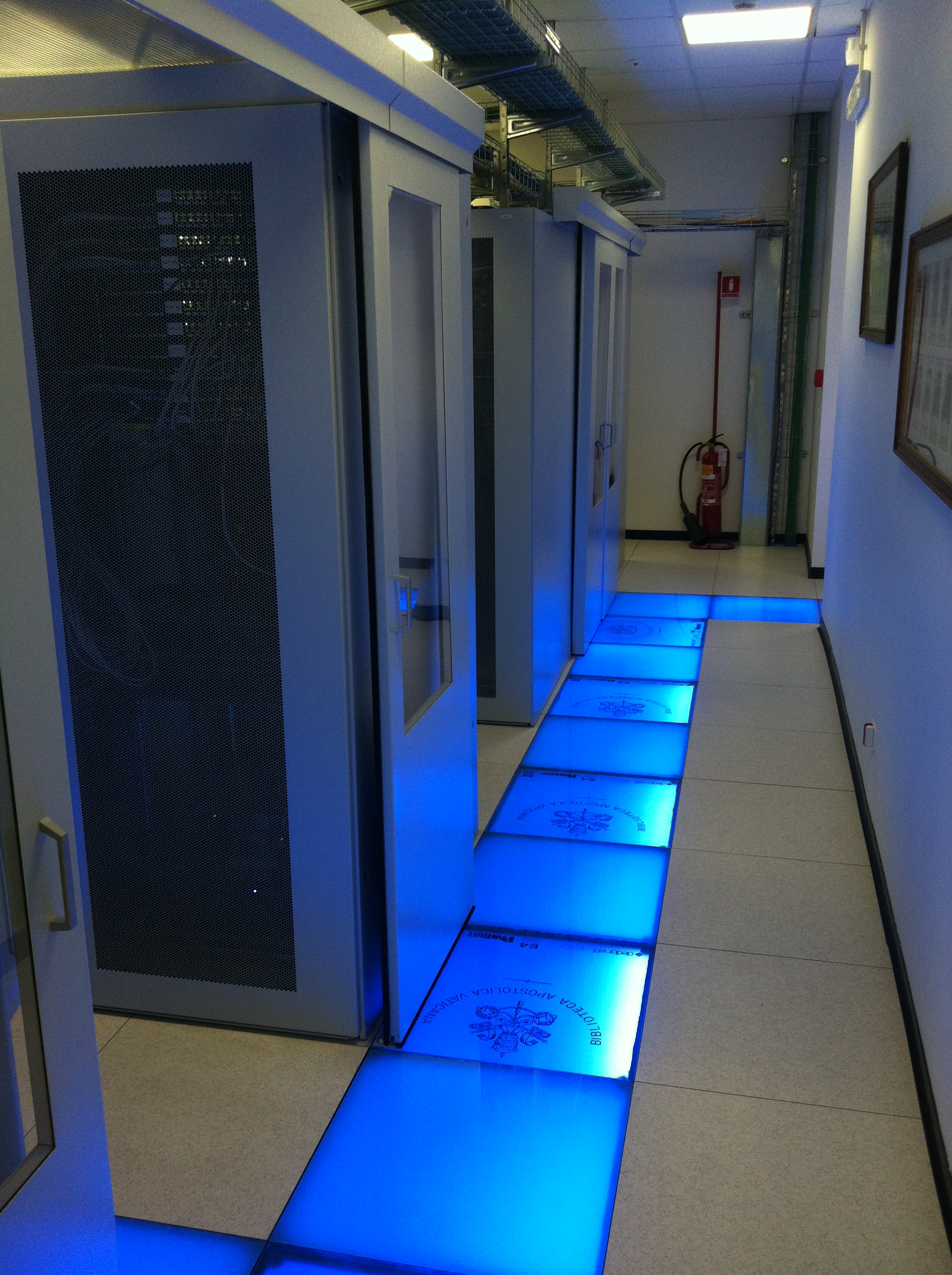 I Pavimenti Nesite all'interno del Data Center della Biblioteca Vaticana I Pavimenti Nesite all'interno del Data Center della Biblioteca Vaticana