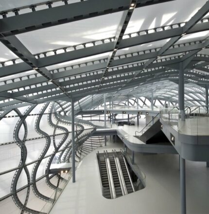 Pavimento sopraelevato resina Nesite per "La Nuvola" di Fuksas