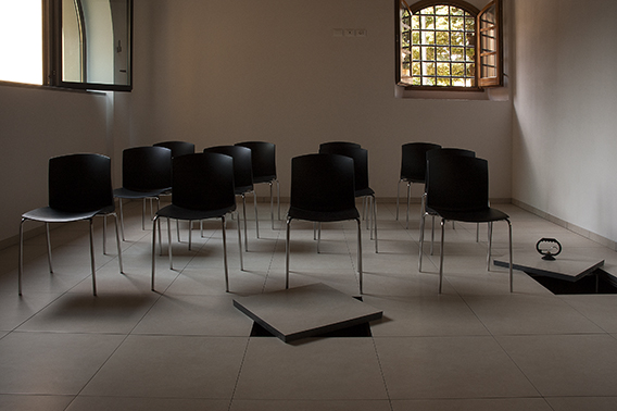 Former farm of the Innocentis - Nesite raised floor 