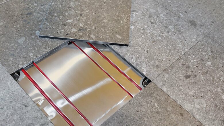 Diffuse radiant raised floor system