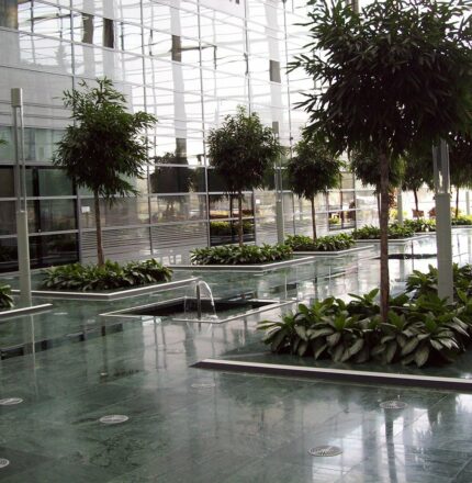 Pavimento sopraelevato in marmo State Audit Bureau Kuwait