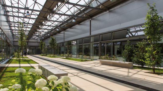 Nesite raised floor with ceramic stoneware covering