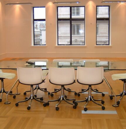 Cavendish Place - pavimento sopraelevato in parquet