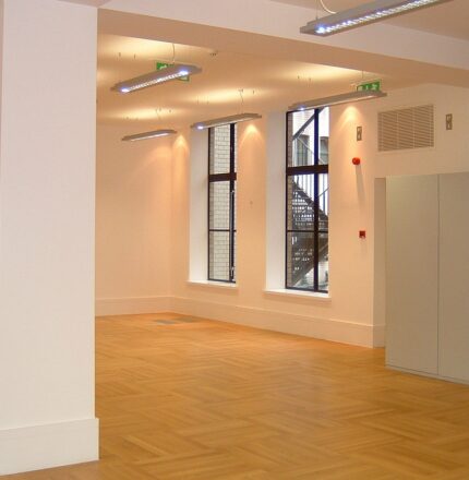 Cavendish Place - pavimento sopraelevato in parquet