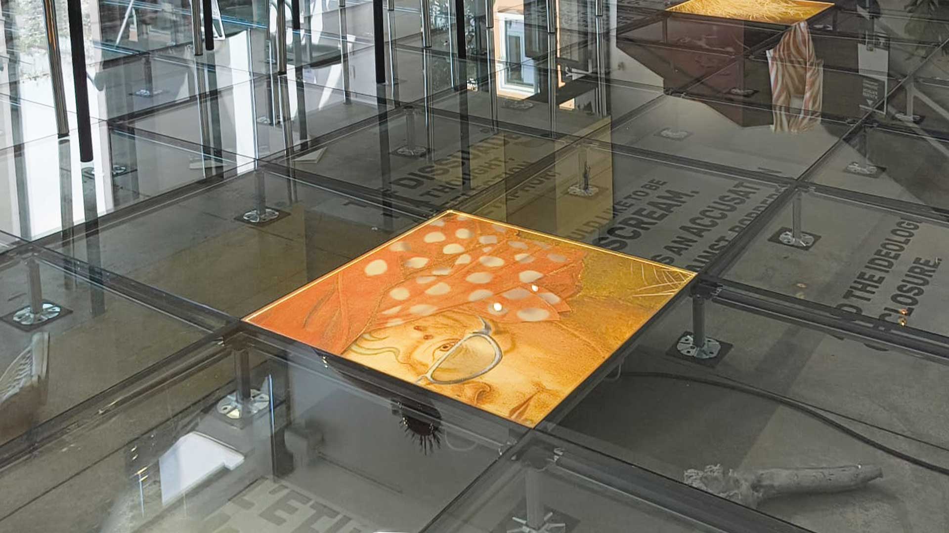 JUNO IN ART pavimento led con opere d'arte integrate